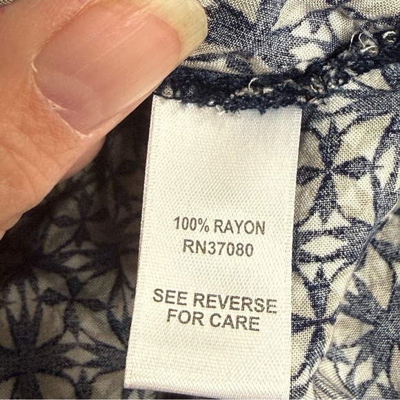 Cato Navy White Print Blouse 18/20W Boho Career Casual Roll Sleeve Top - Picture 8 of 10